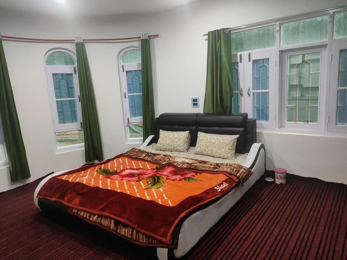 New Delight Hotel Kanzalwan Exterior photo